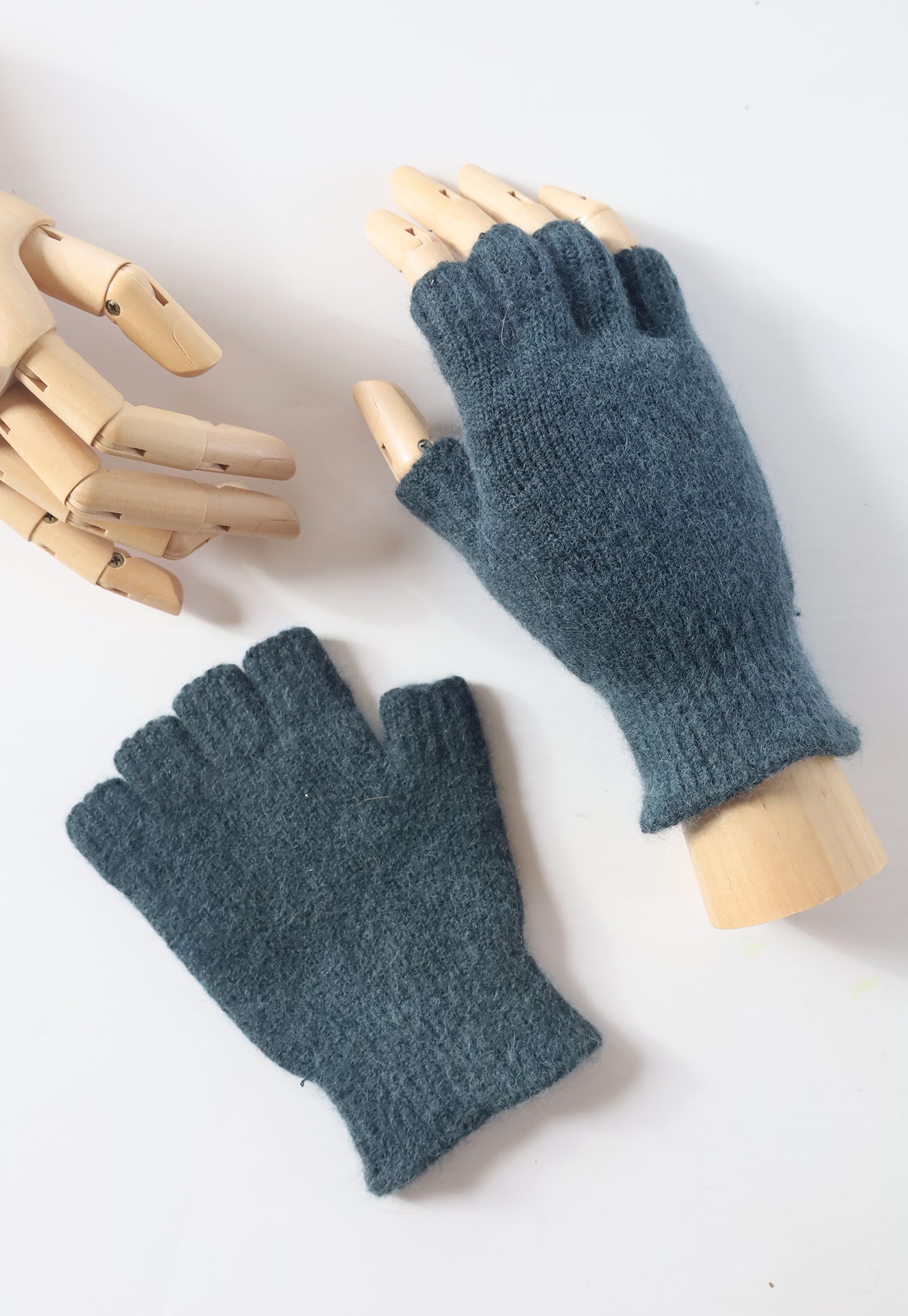 penelope durston - angora fingerless gloves - short