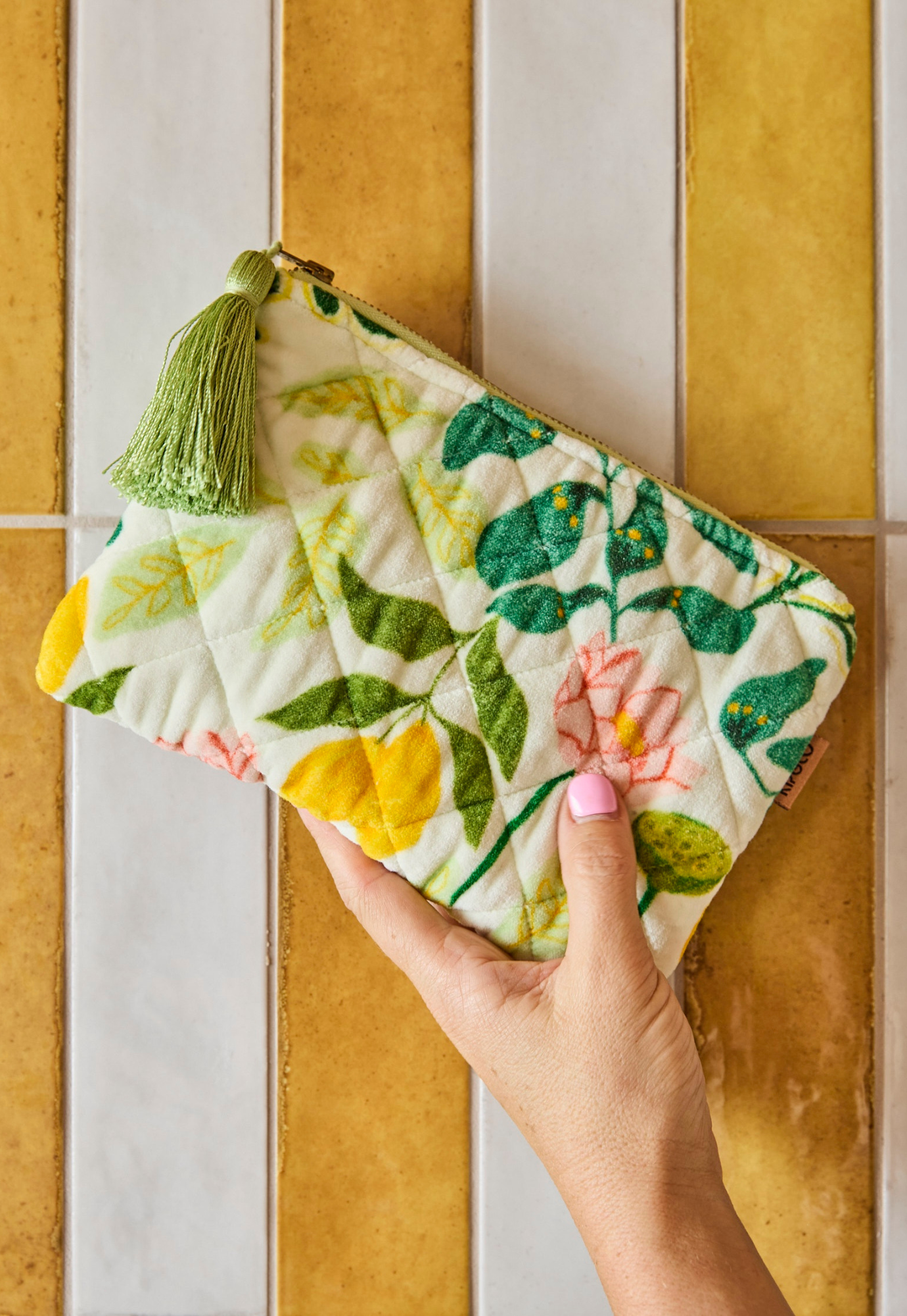 kip&co - wander velvet cosmetics purse