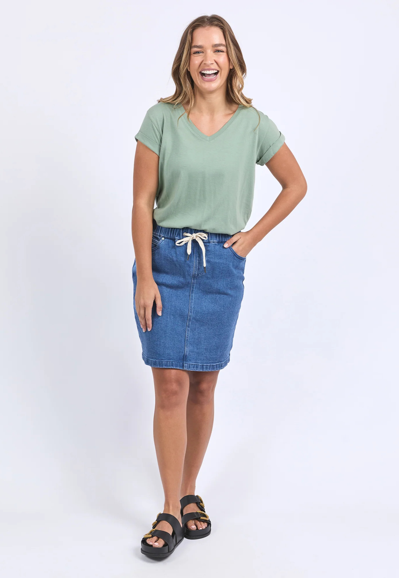 foxwood - manly vee tee - iceberg green