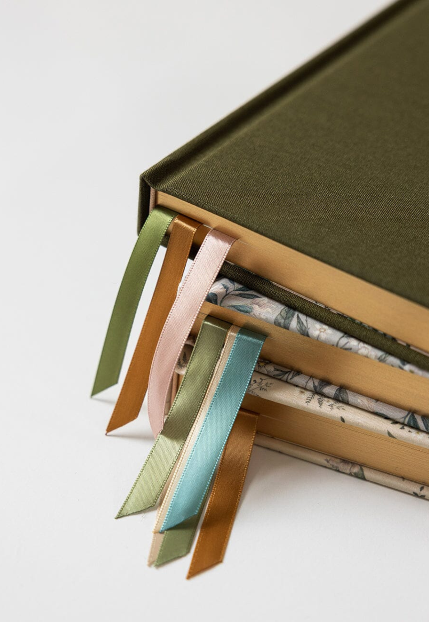 bespoke letterpress - 2026 desktop planner - hunter green