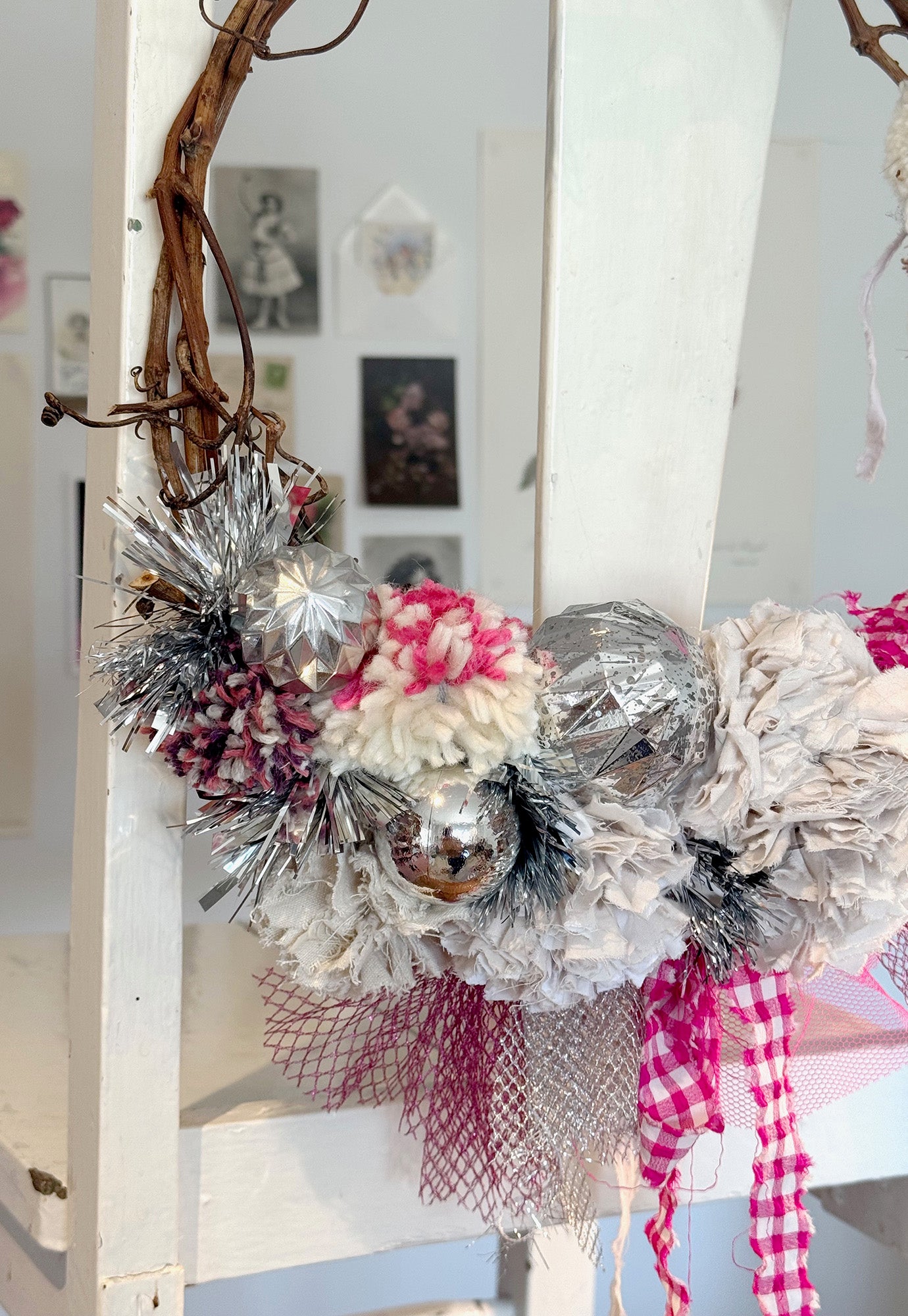 p+p festive wreath - fa la la la S