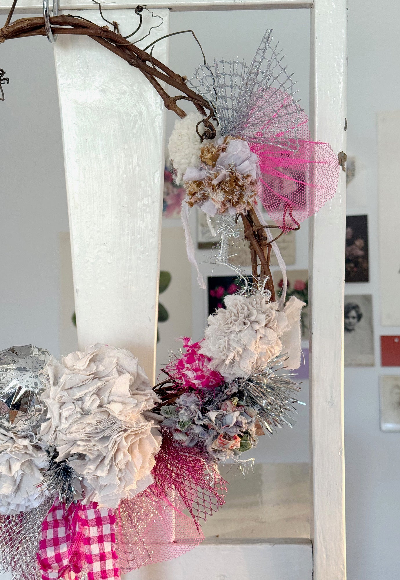 p+p festive wreath - fa la la la S