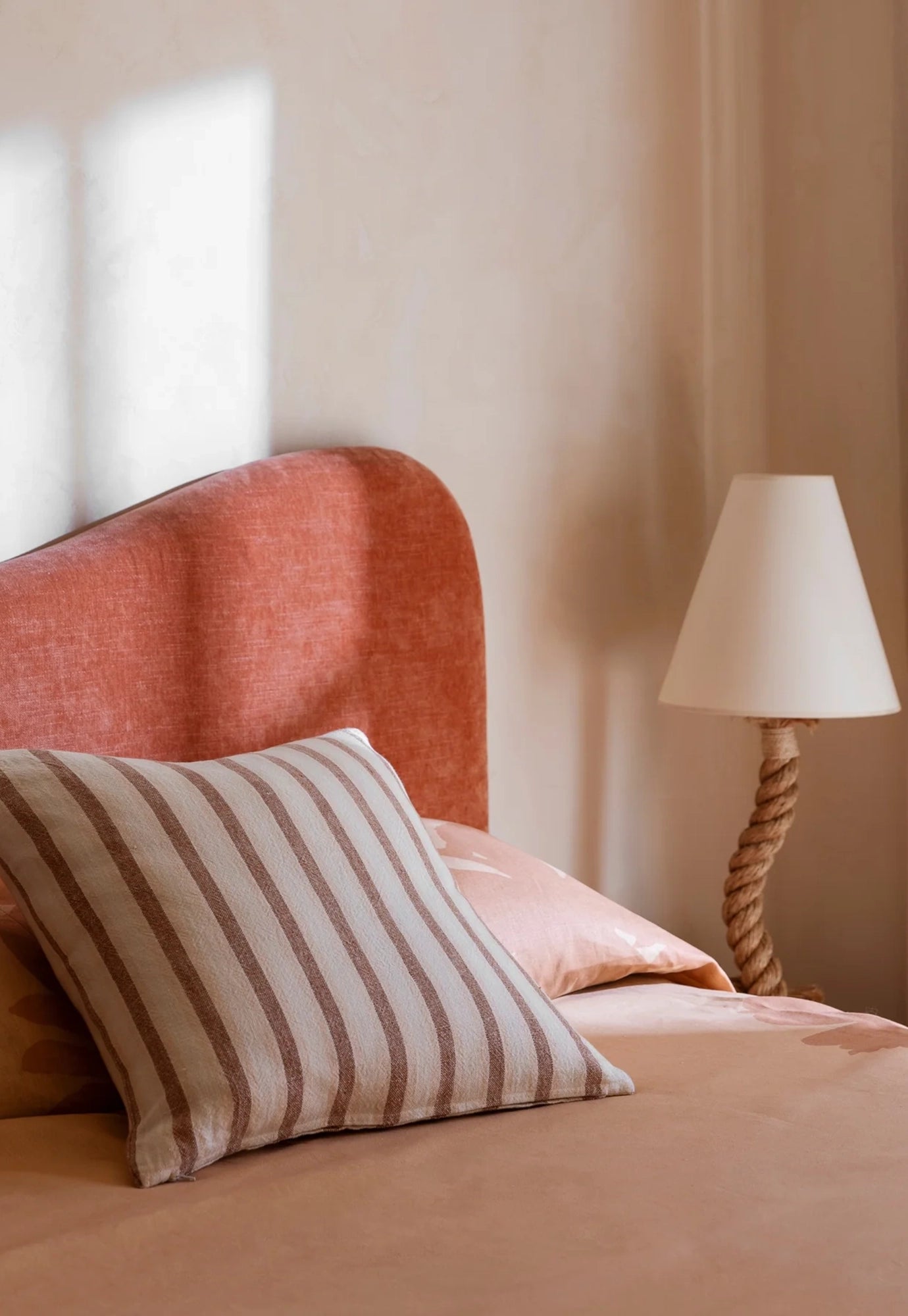 bonnie and neil - linear tan linen cushion