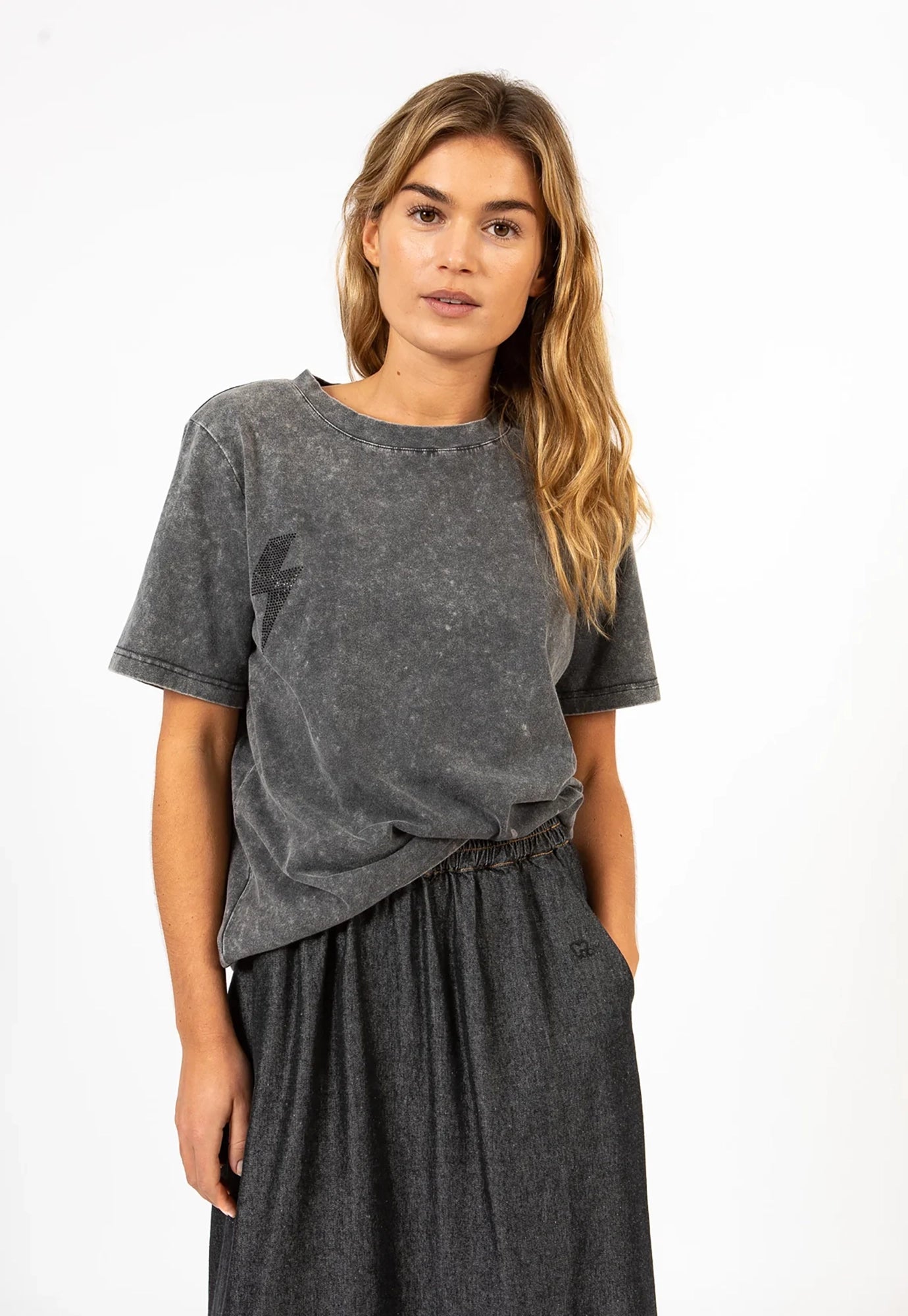 cc heart - lightning tee - washed grey