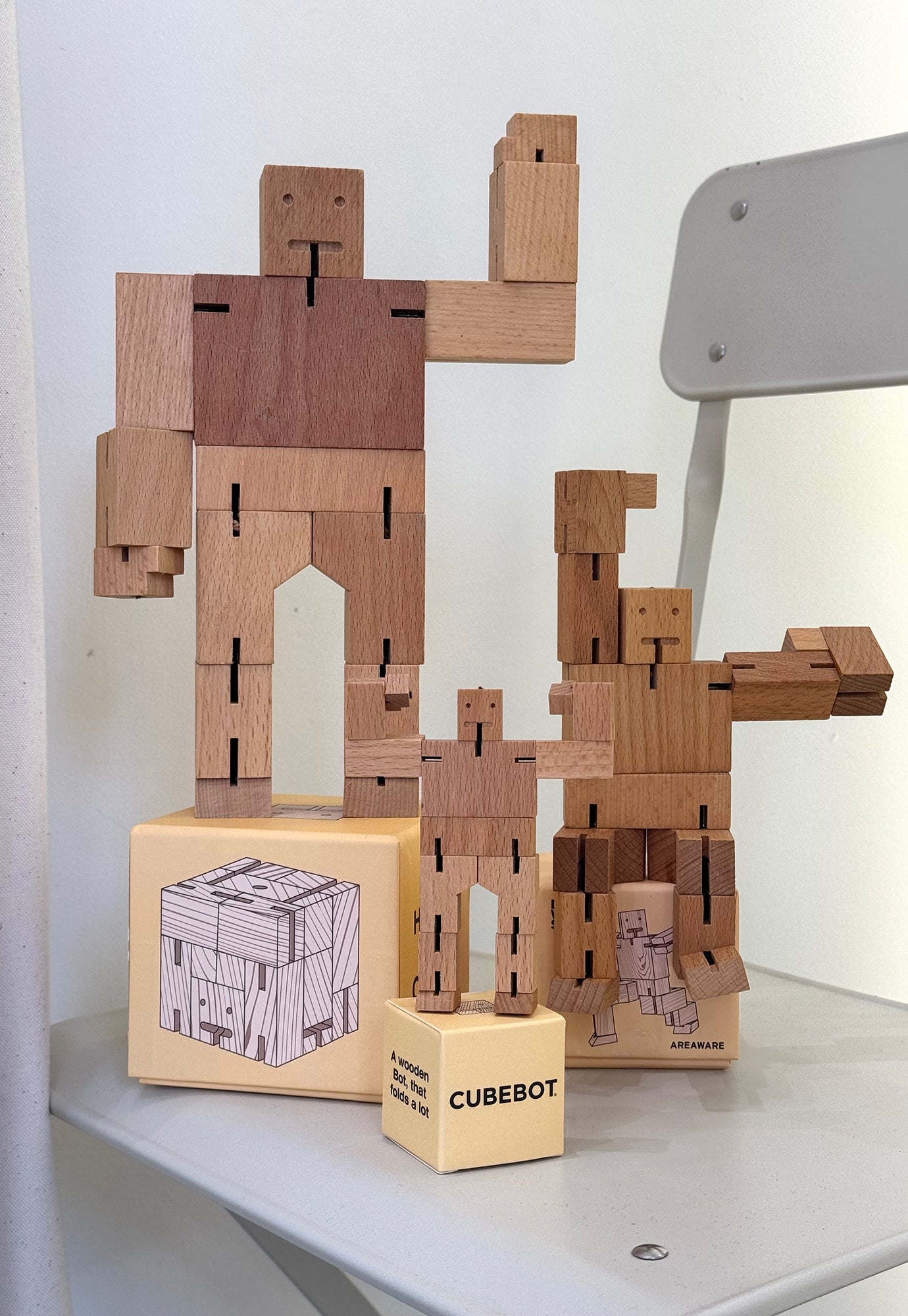 david weeks studio - cubebot