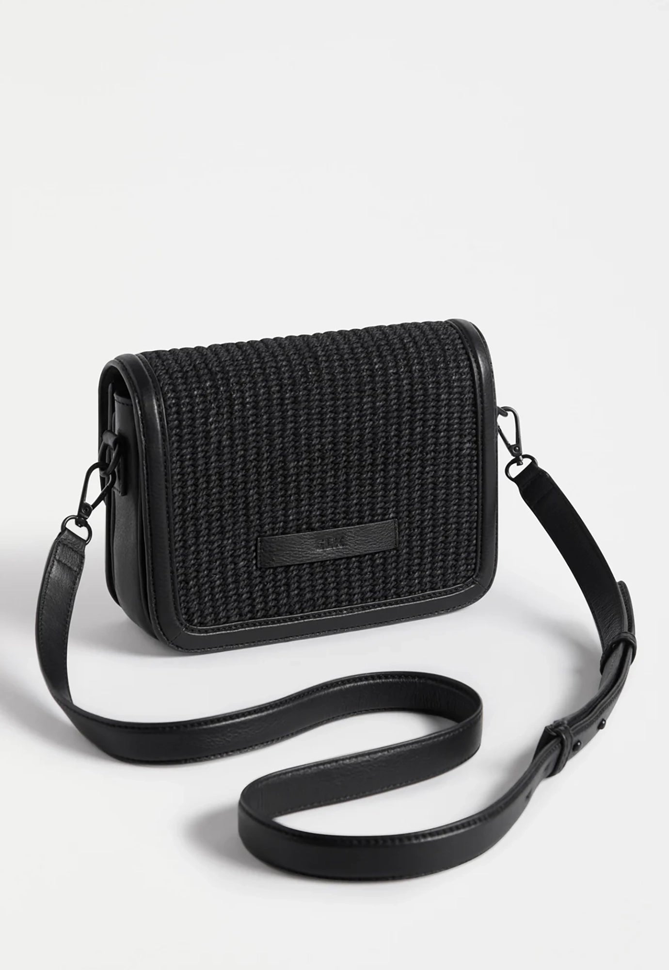 elk - ralffa crossbody - black