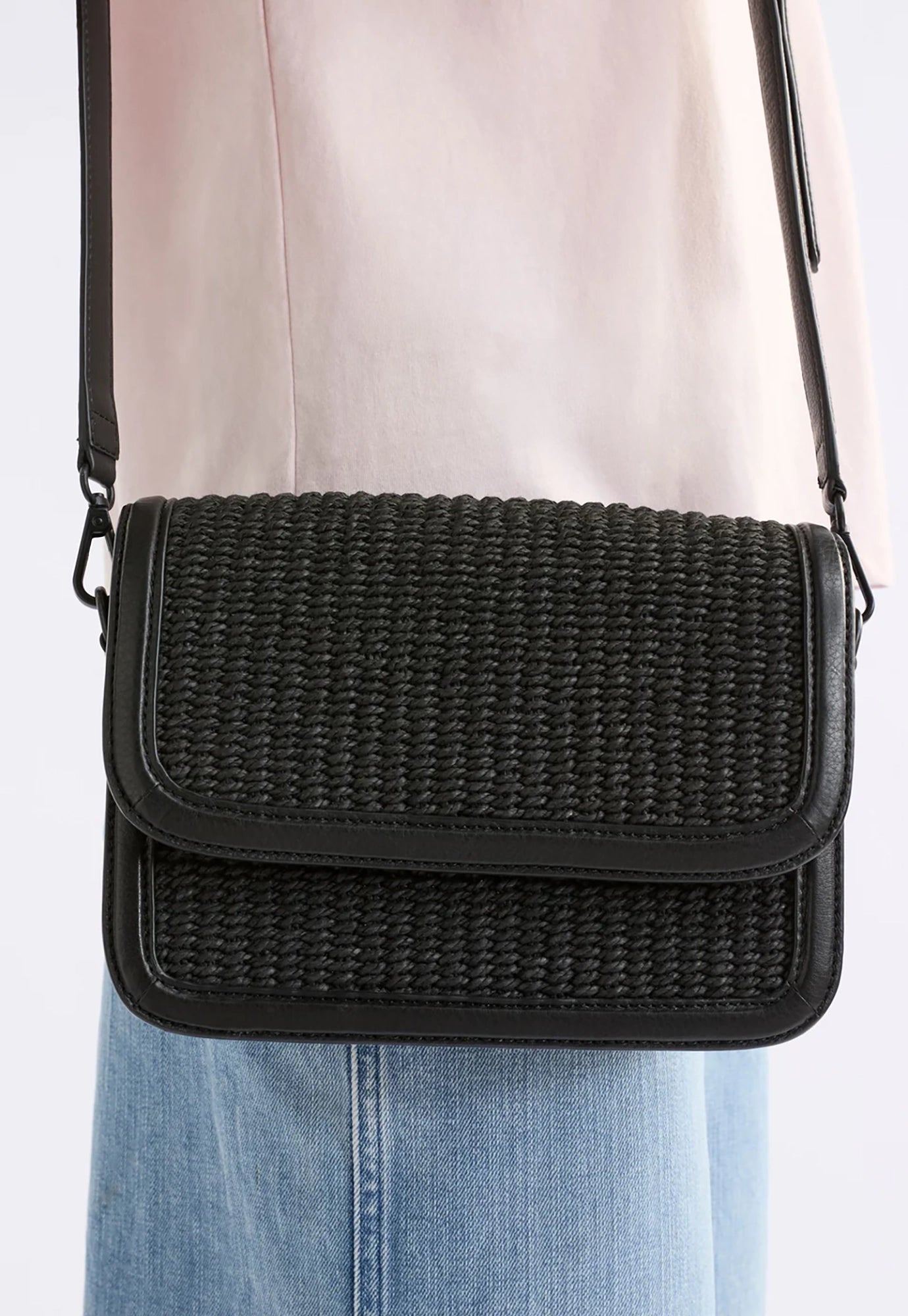 elk - ralffa crossbody - black