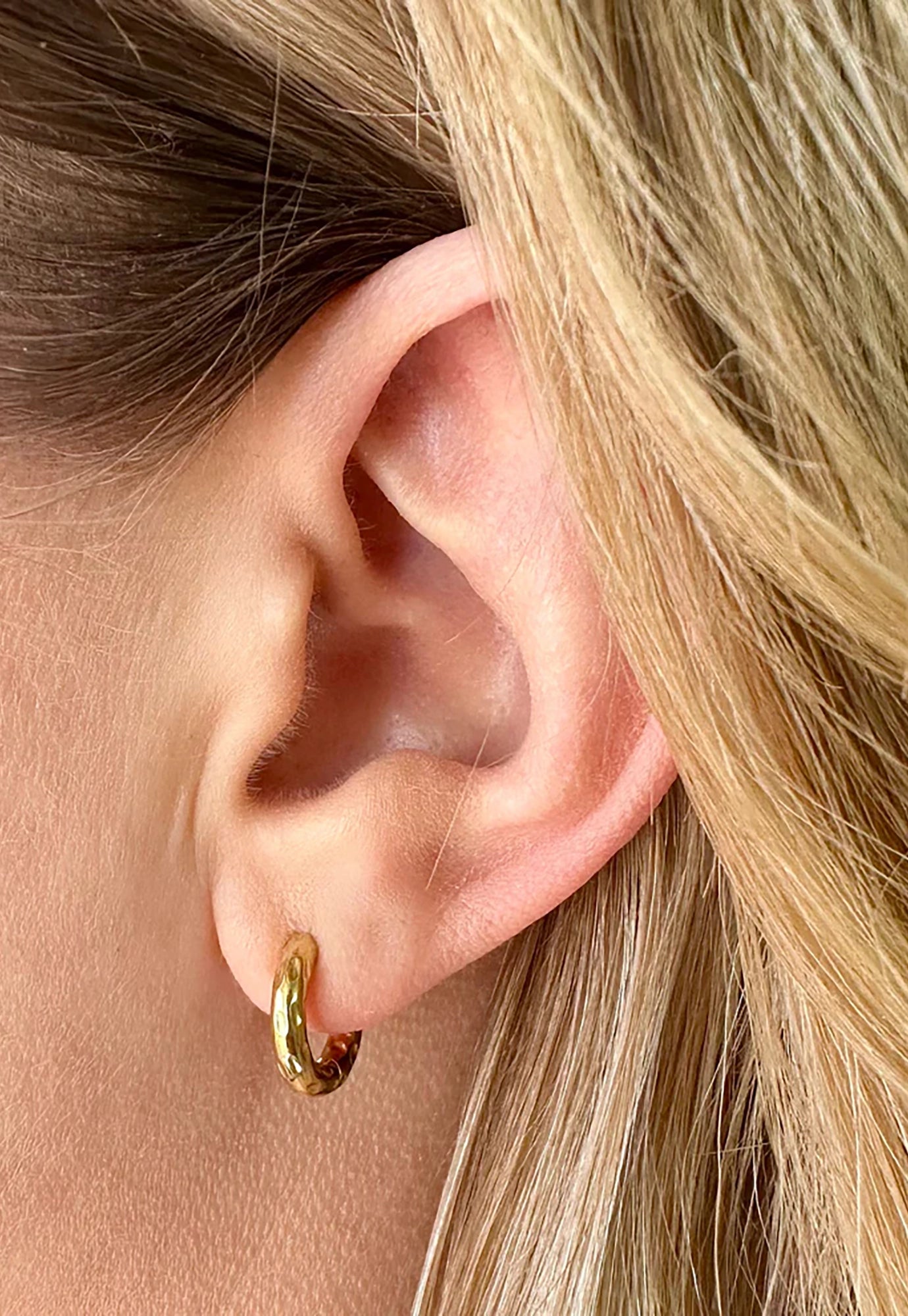 ever - wave huggie earrings