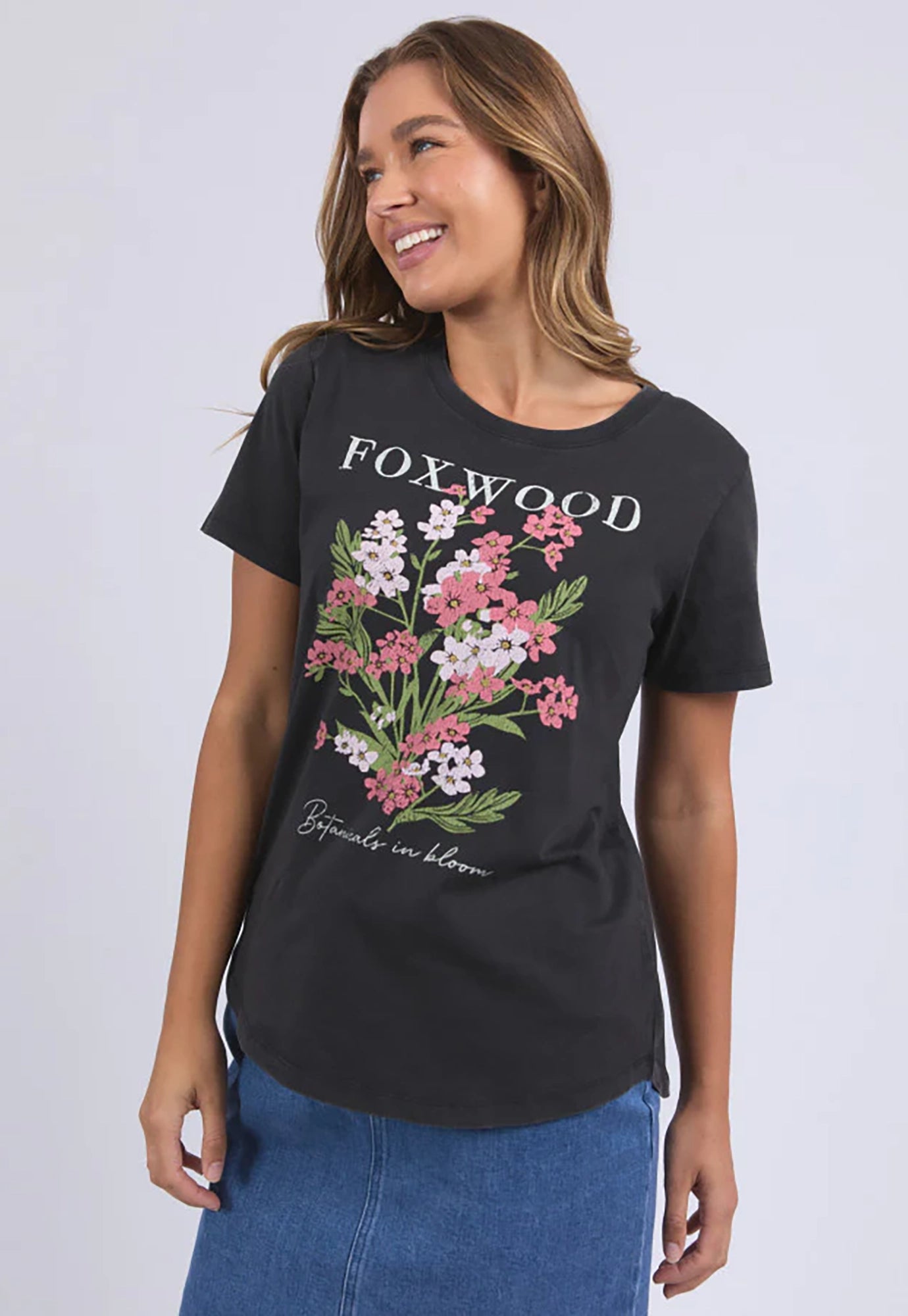 foxwood - flowers tee - washed black