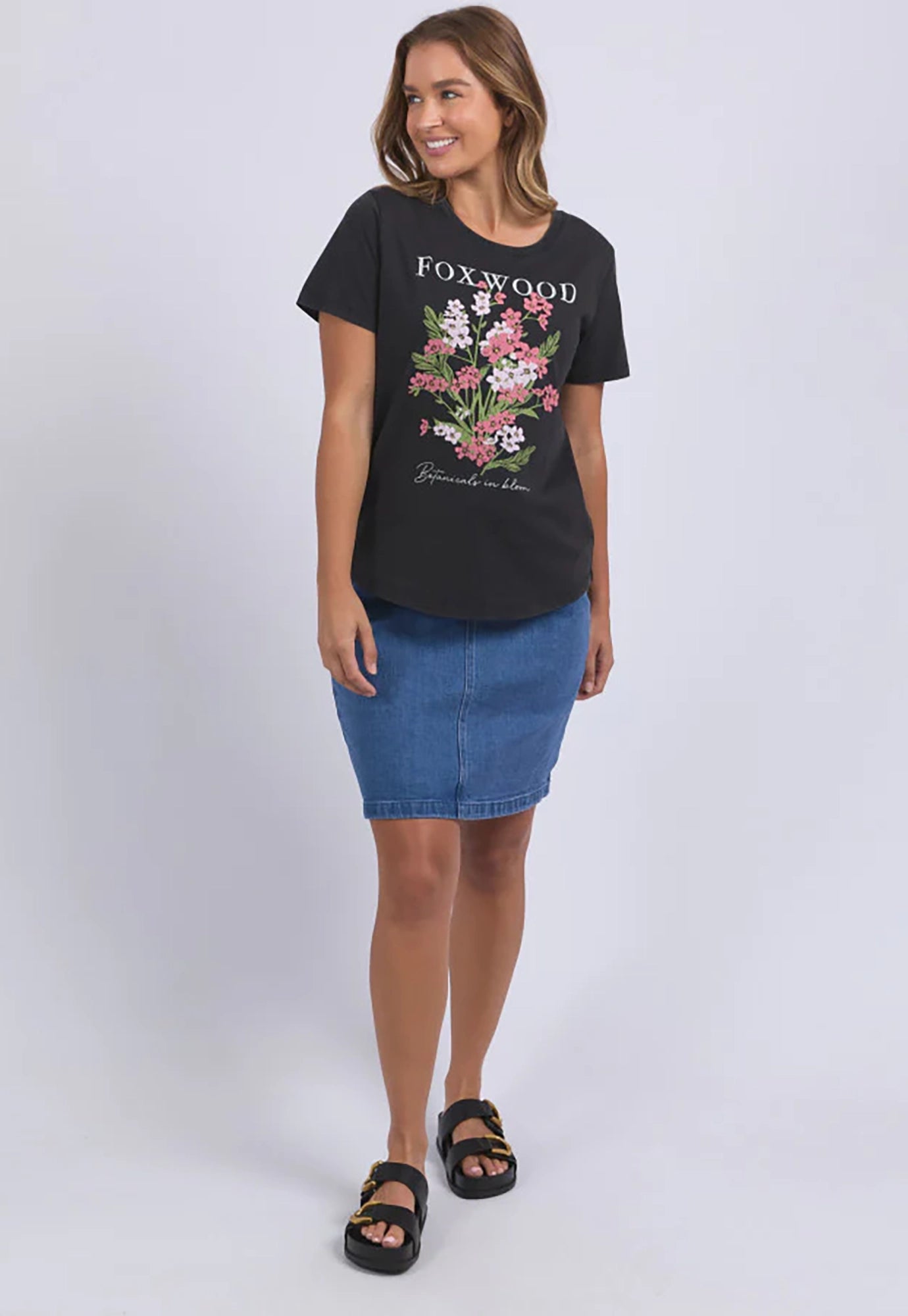foxwood - flowers tee - washed black