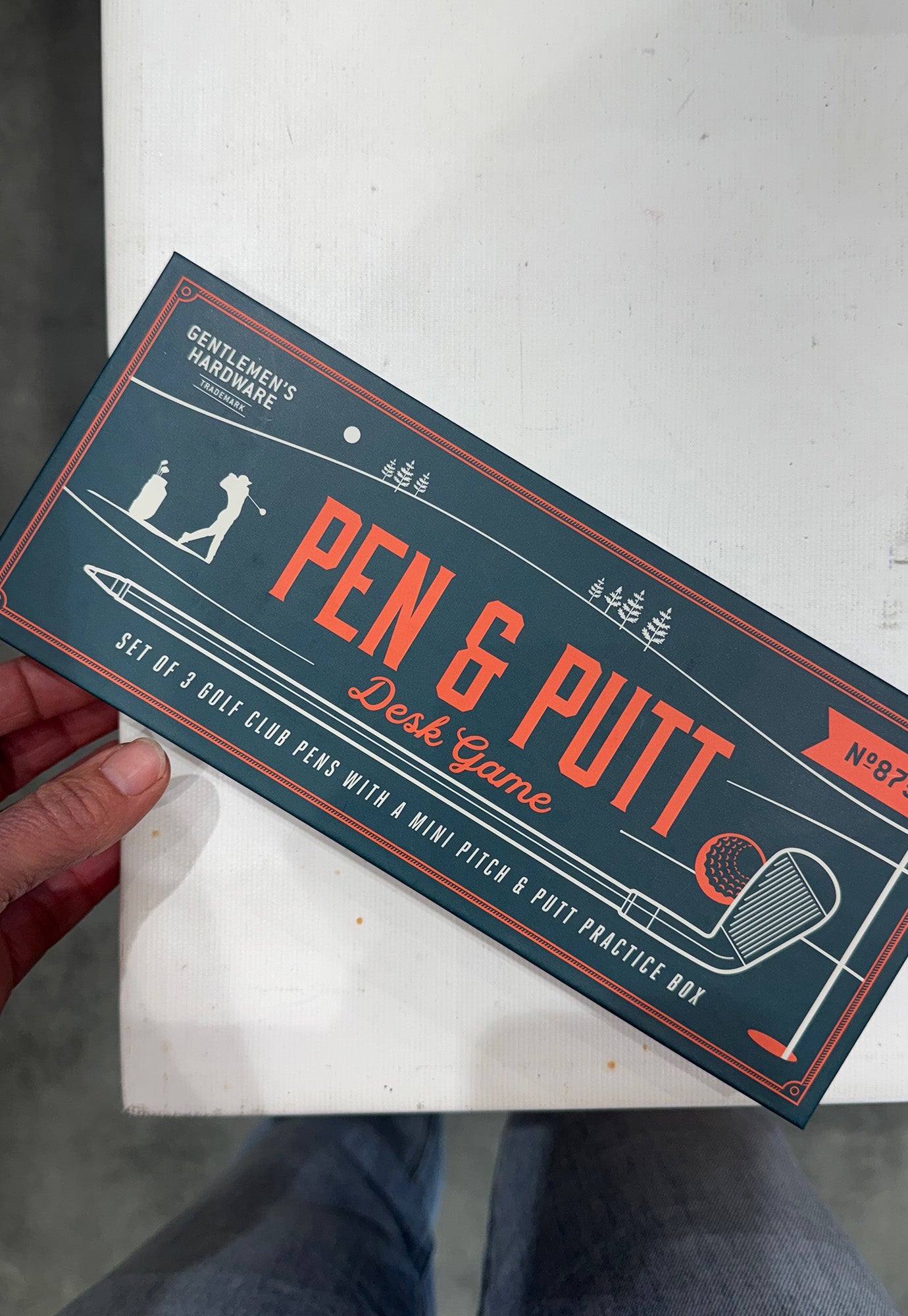 gentlemen's hardware - pen & putt desk game