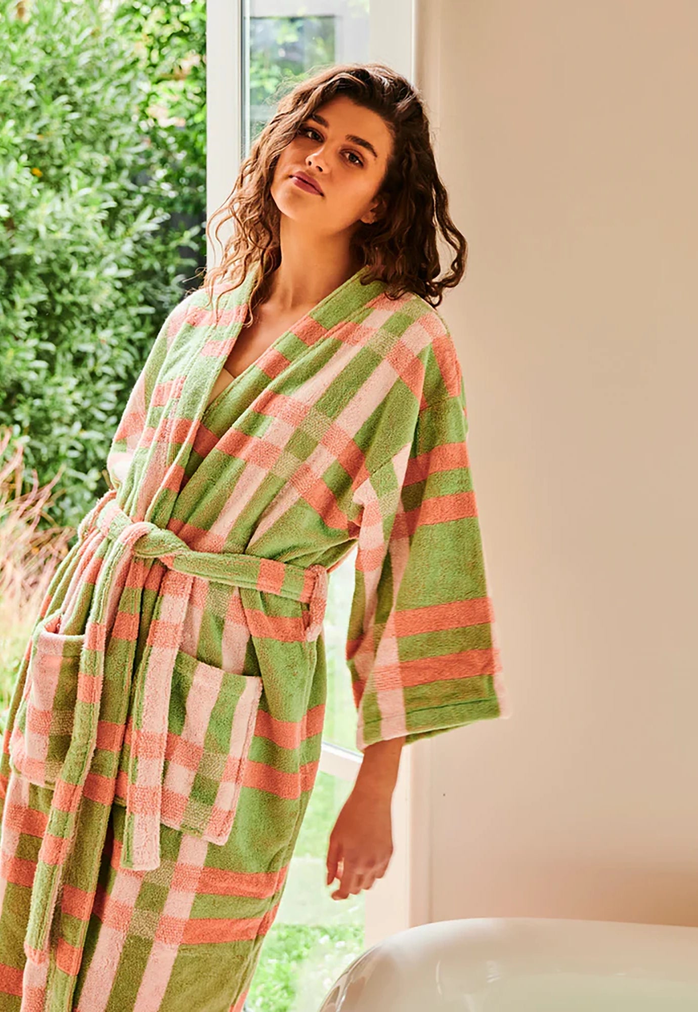 kip&co - pistachio tartan terry bath robe
