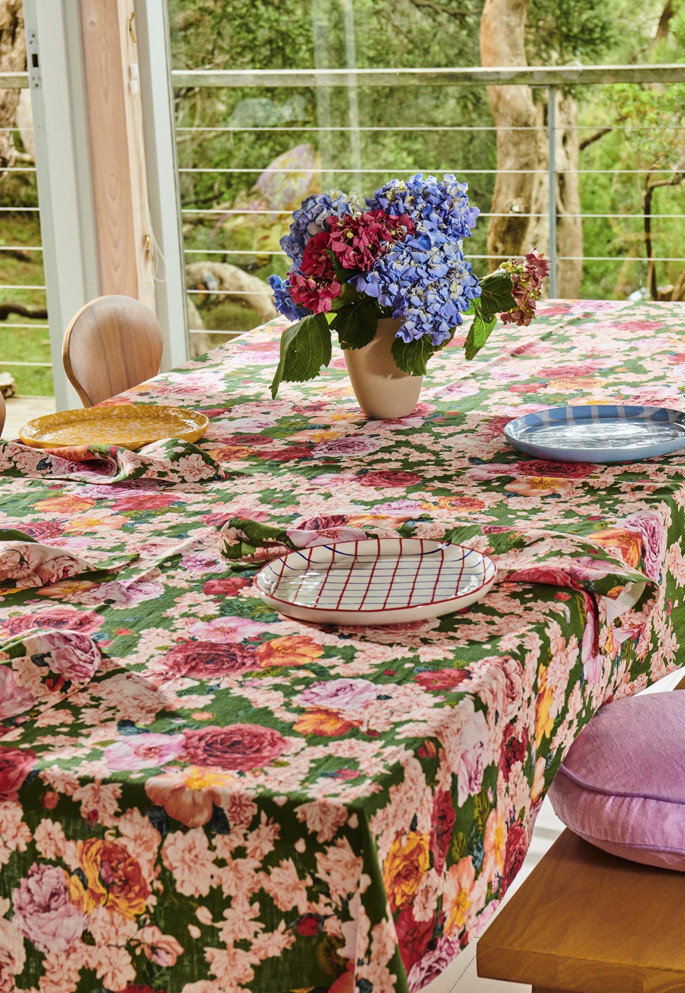 kip&co - rose garden linen tablecloth