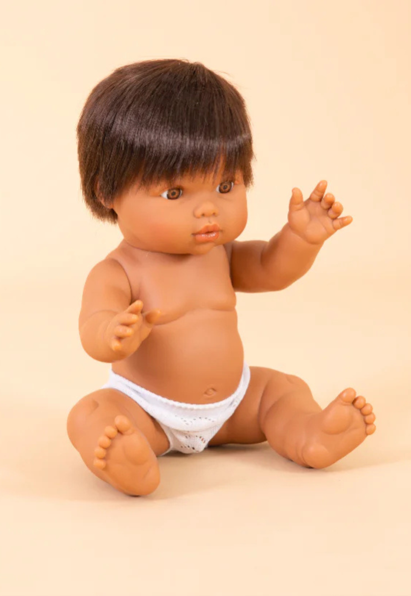 mini coletos luka doll seated