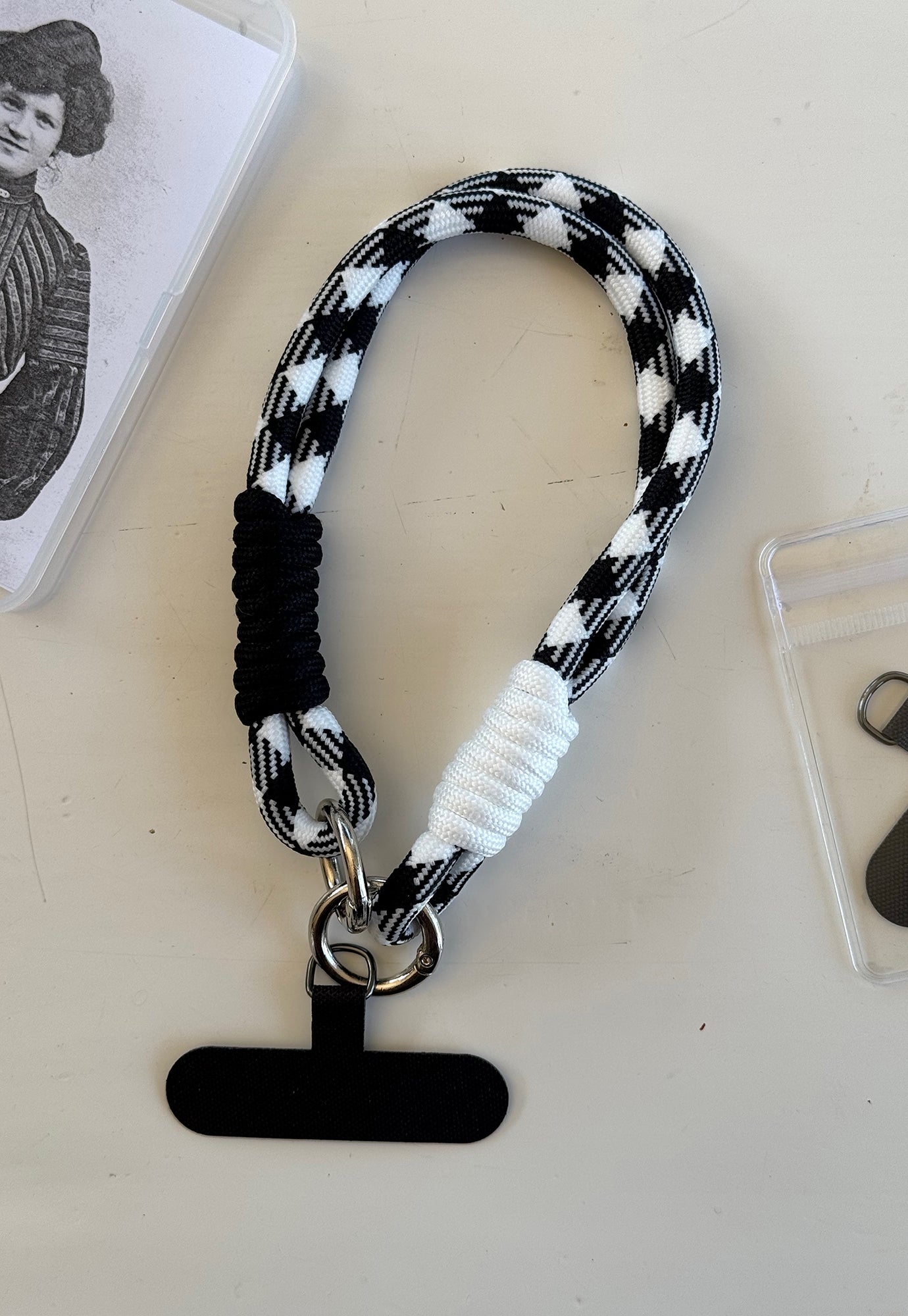 p+p - mobile wrist strap