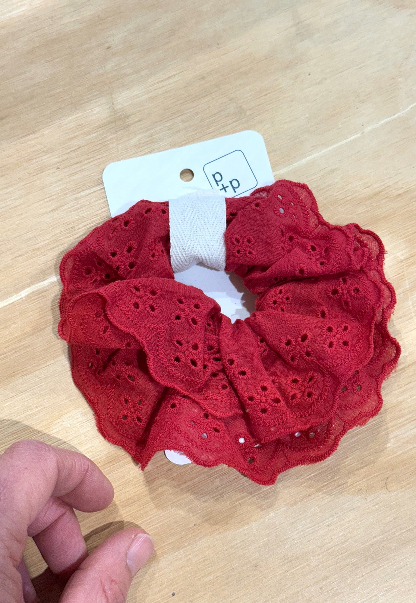 p+p - doily scrunchie