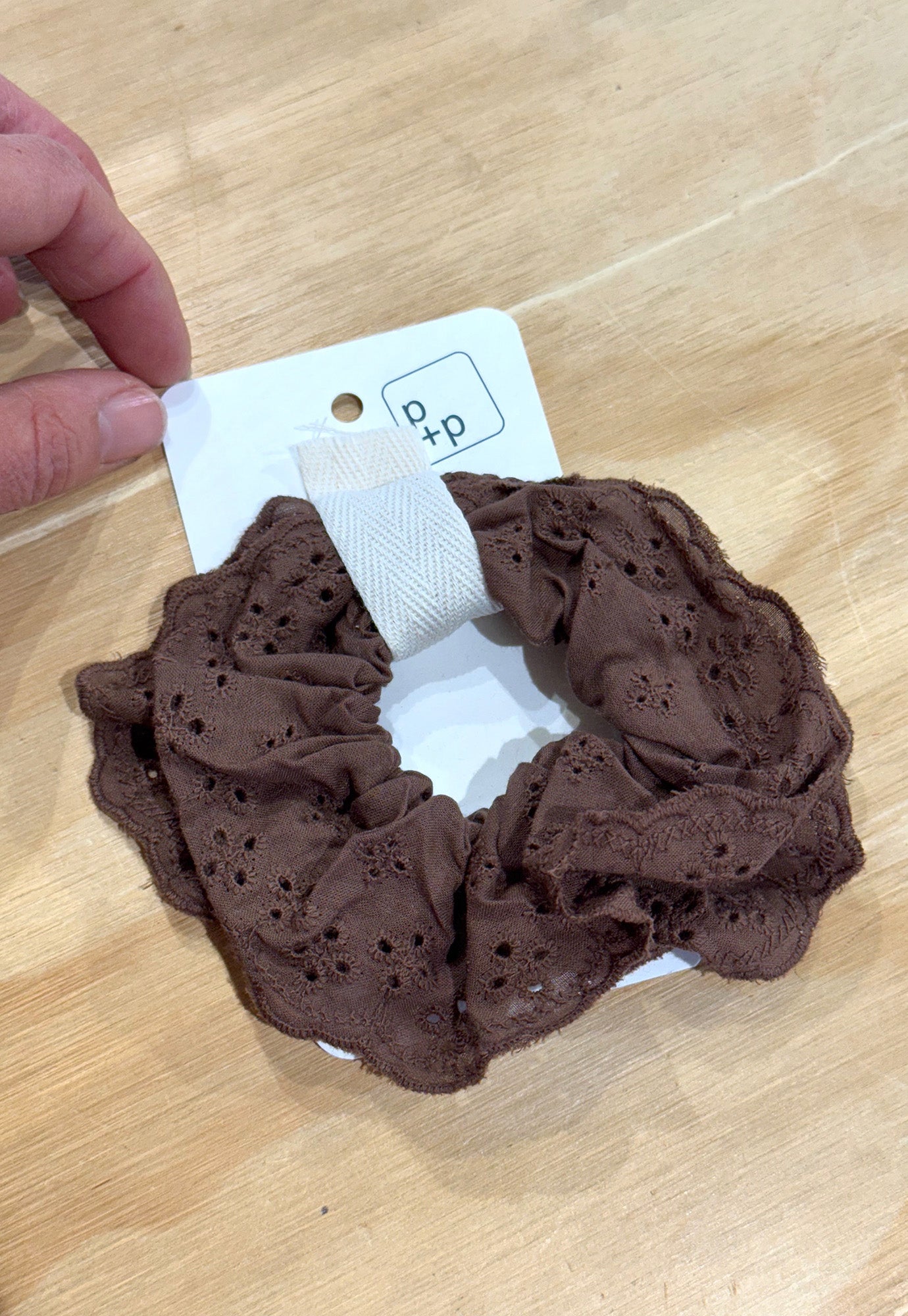 p+p - doily scrunchie