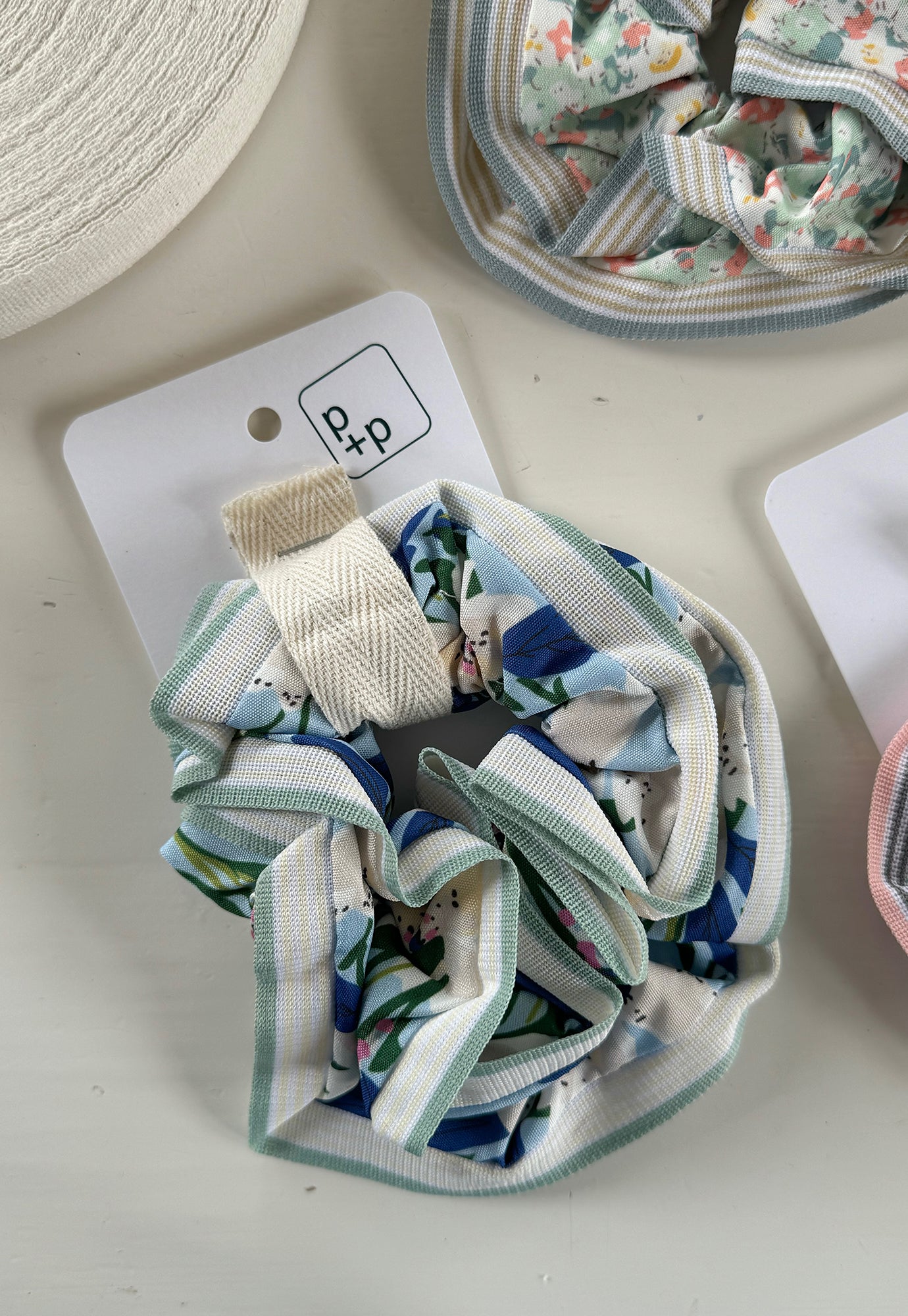 p+p - garden scrunchie