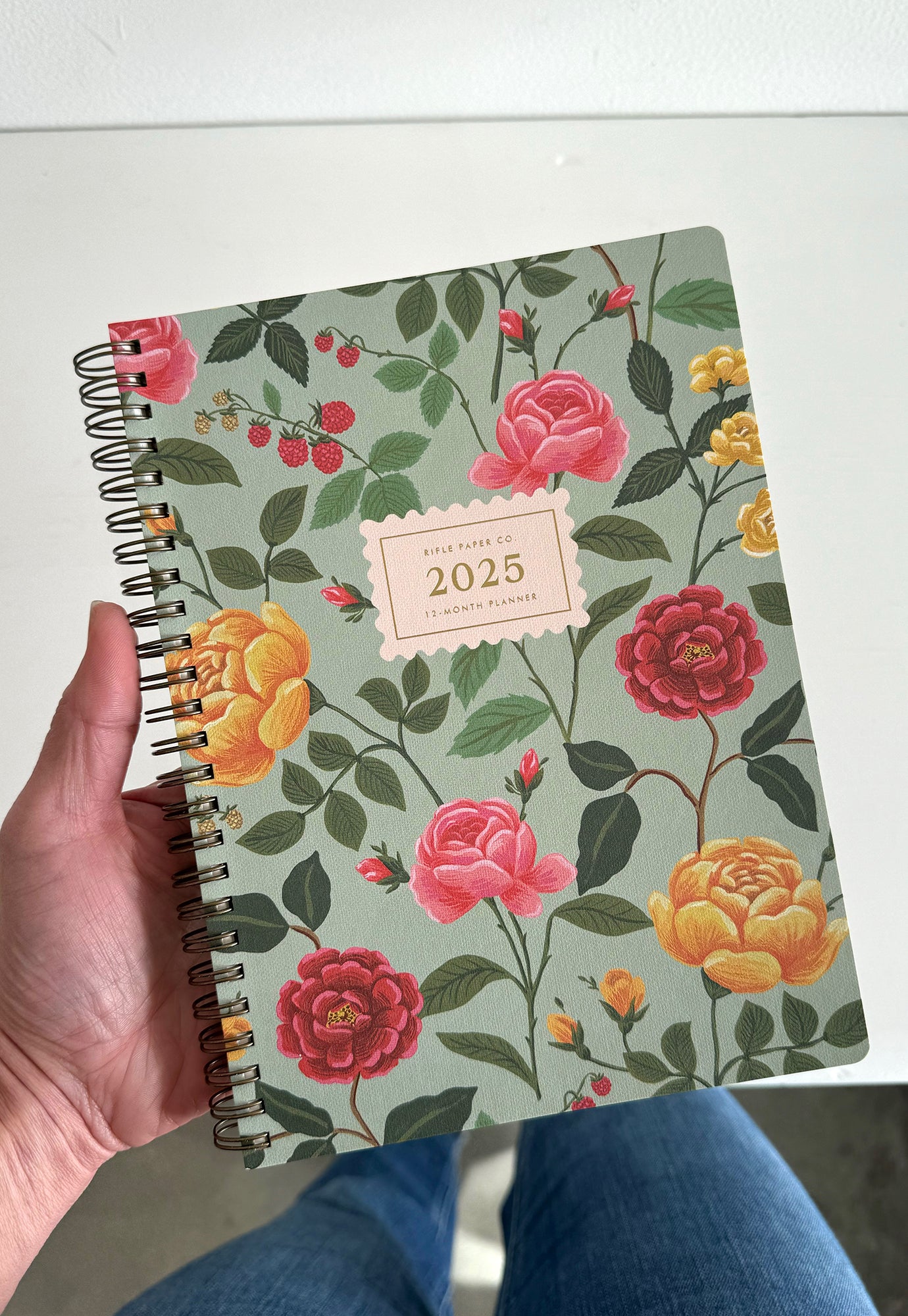 rifle paper co - 2025 12 month spiral planner - roses