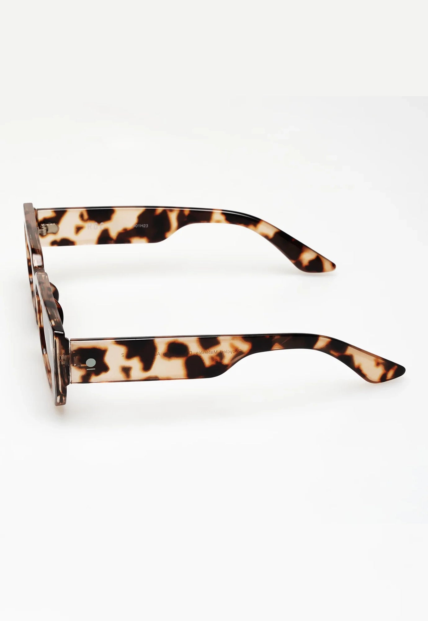 roc - oddity - tortoiseshell gradient smoke