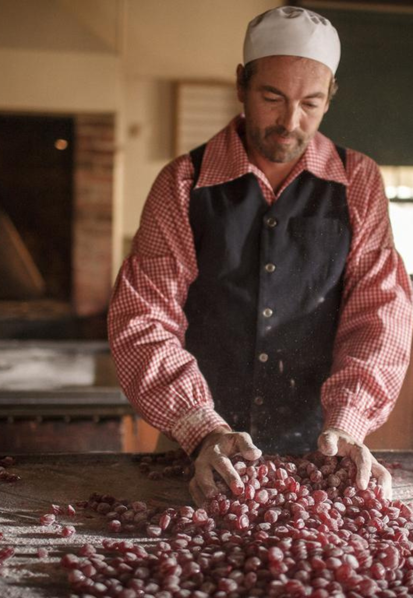 sovereign hill confectionery - raspberry drops 185g