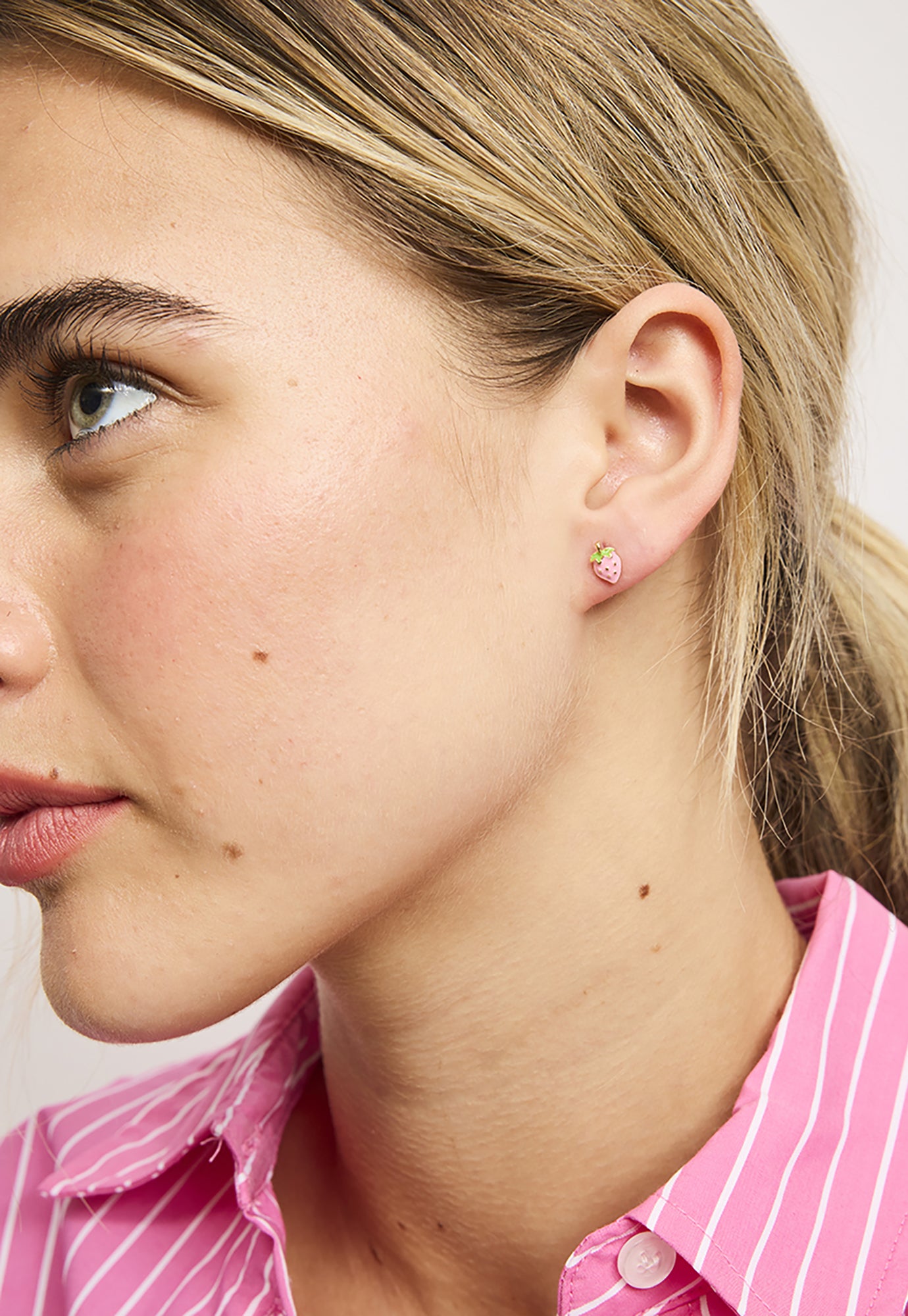 tiger tree - pink berry studs