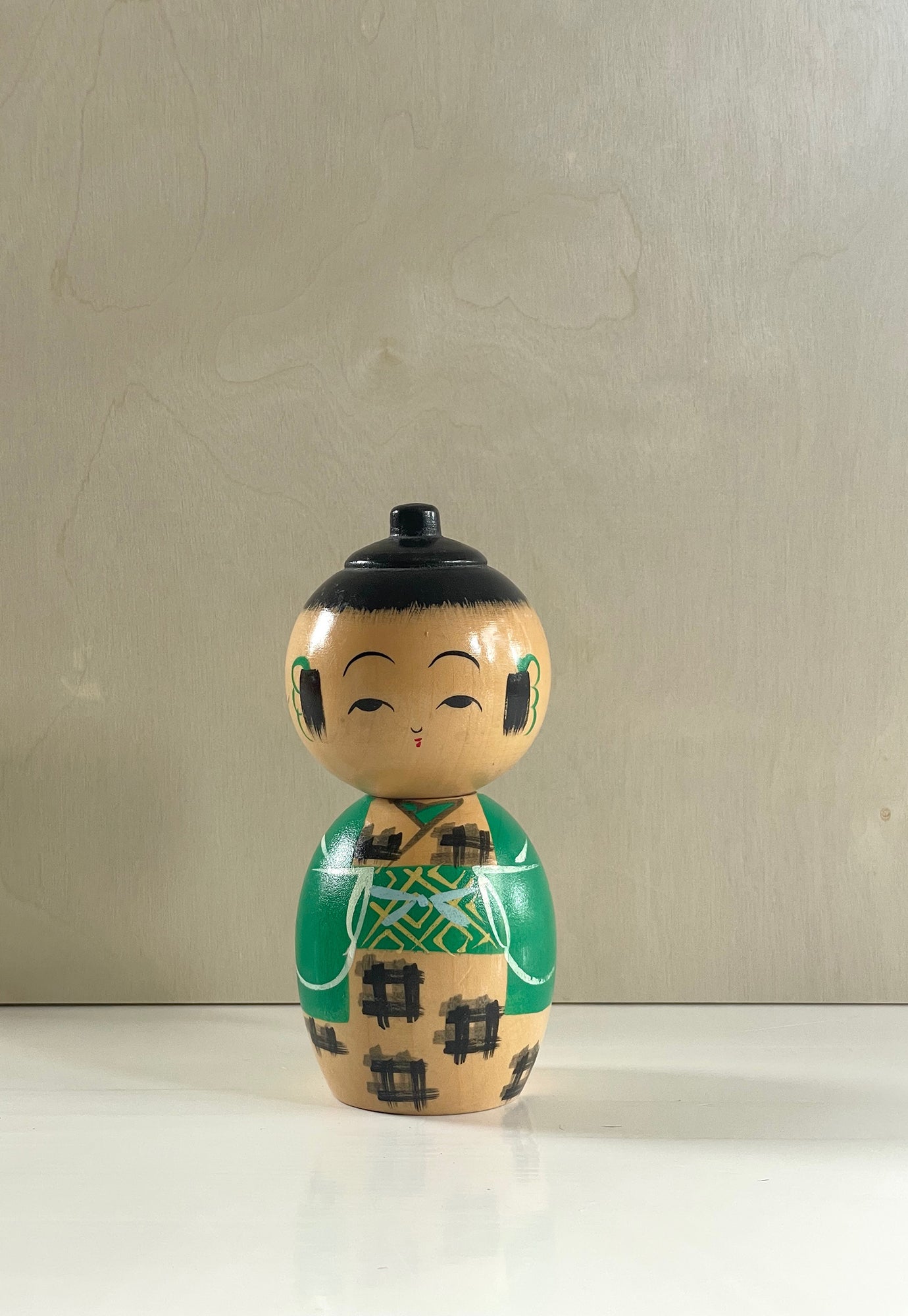 kokeshi wooden doll