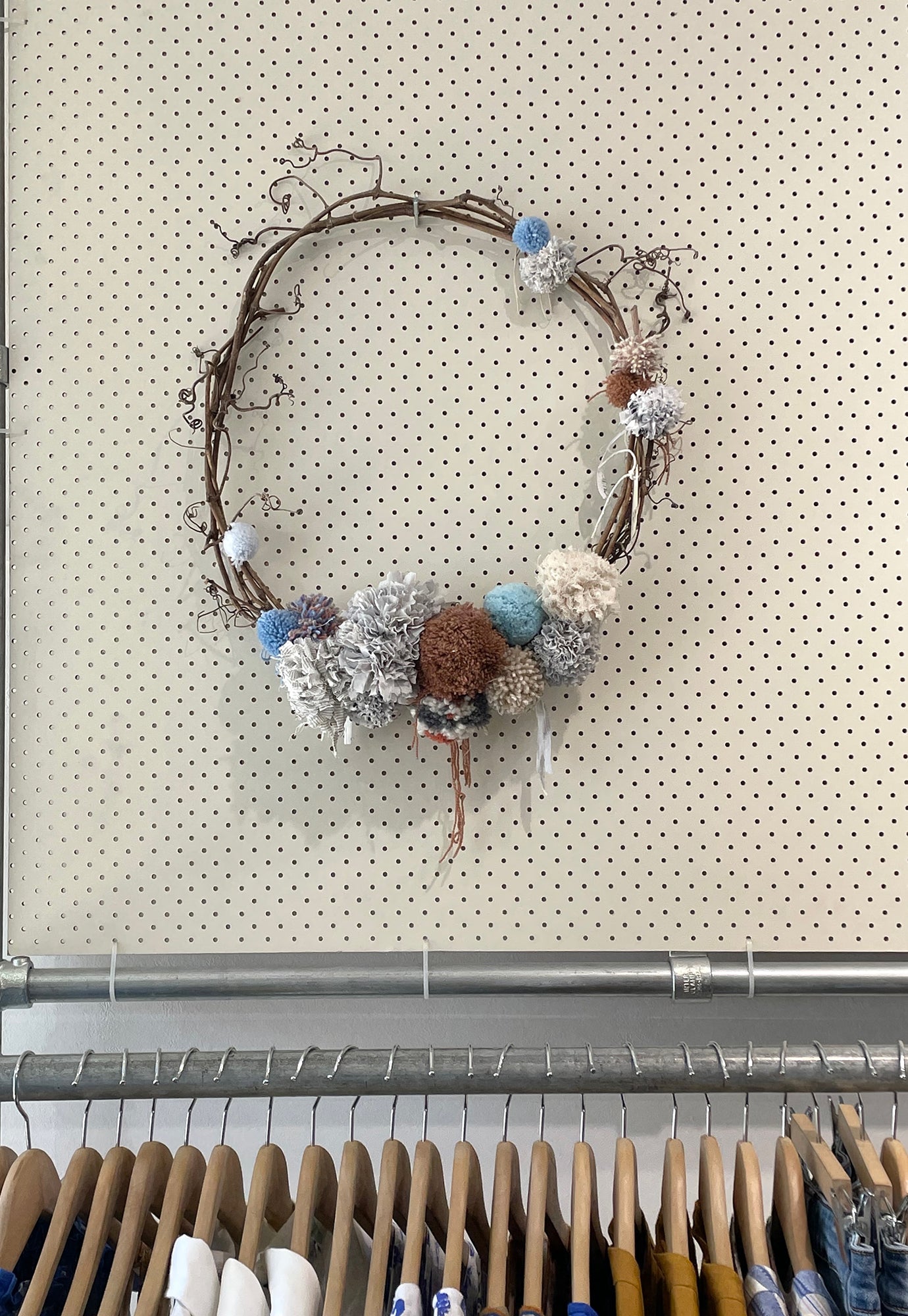 p+p remnant wreath - toffee/cloud