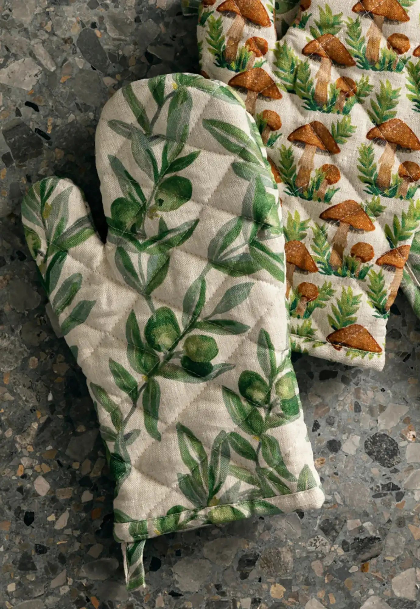 bonnie and neil - oven mitt set - olive green