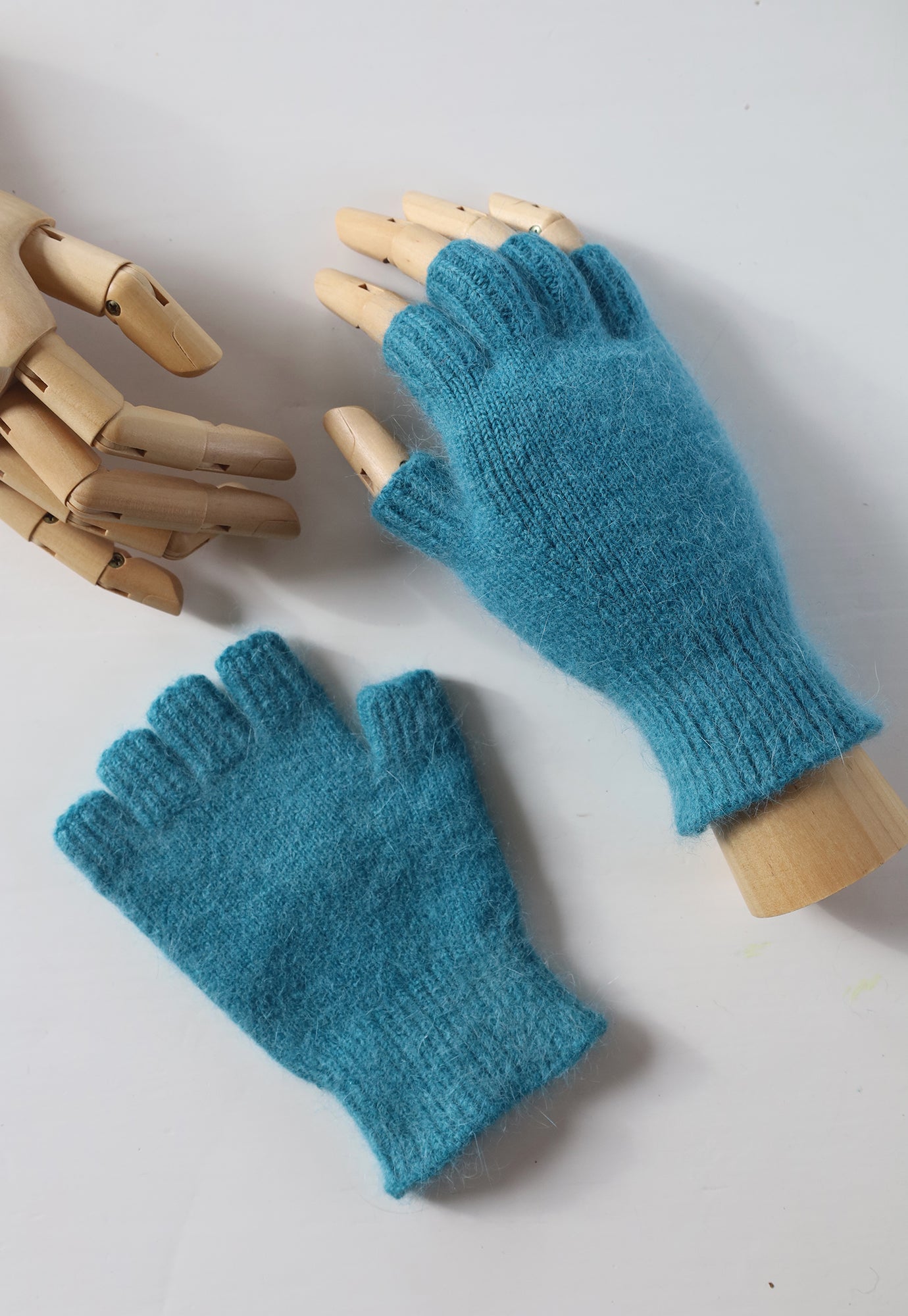penelope durston - angora fingerless gloves - short
